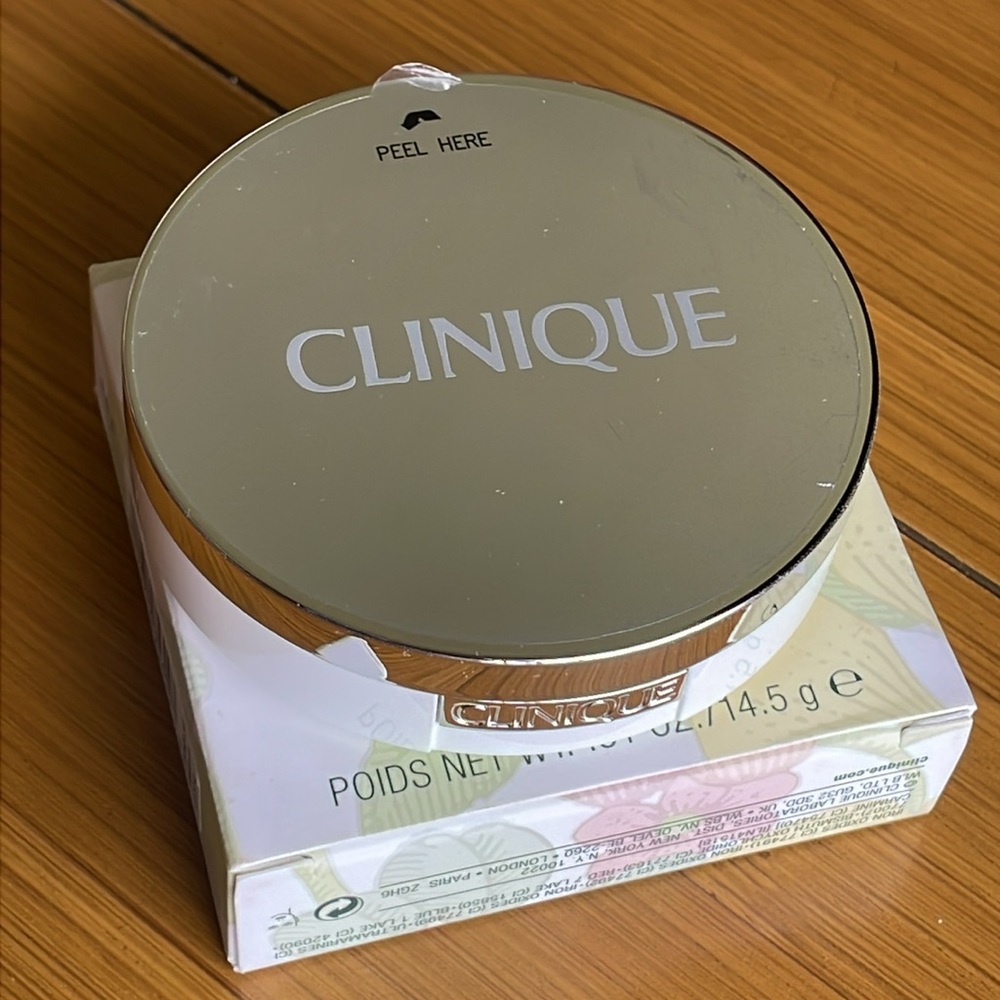 Clinique Beyond Perfecting Powder Foundation 14 Vanilla